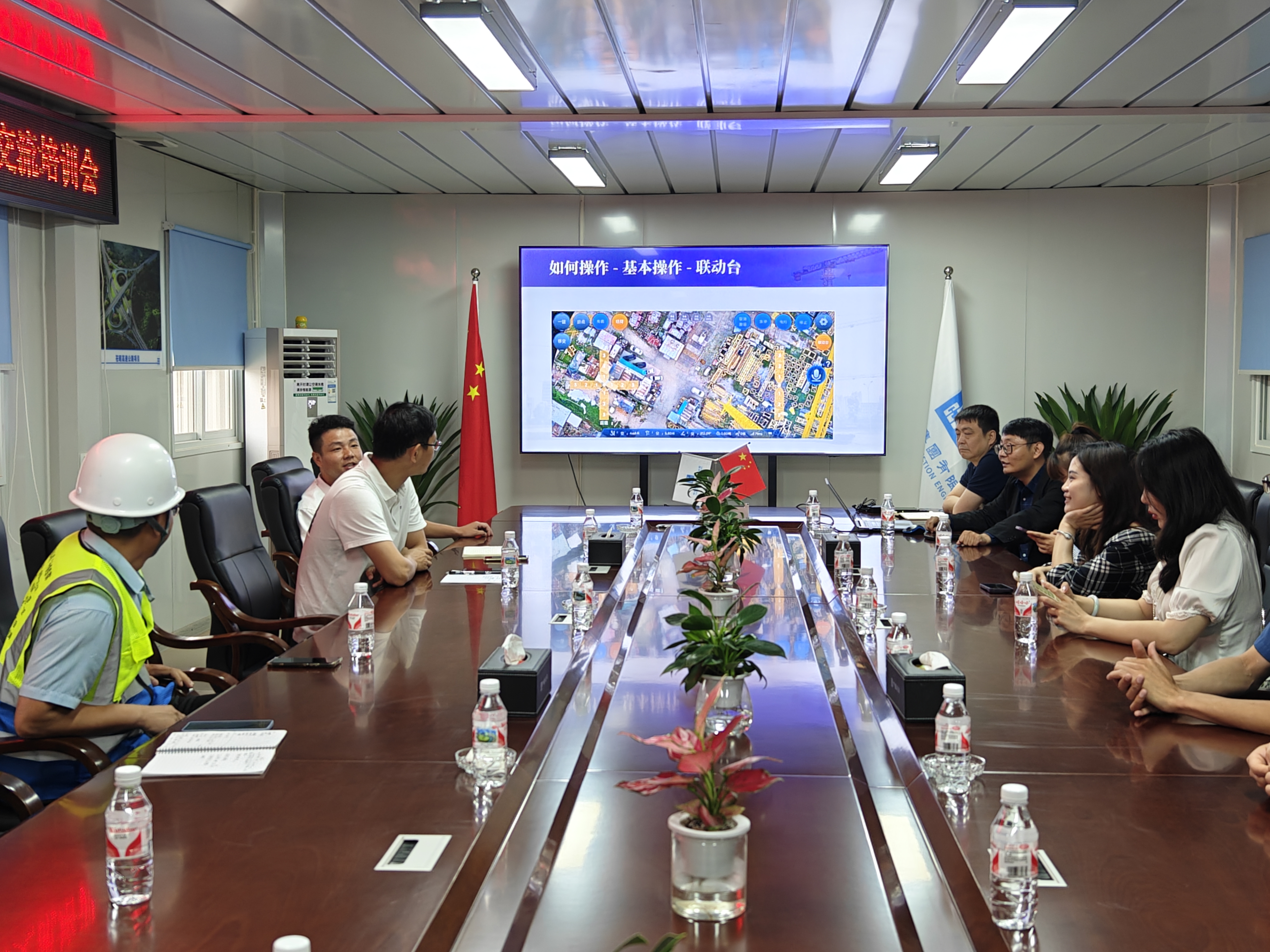 騰暉科技助力中建二局首臺無人塔吊在南寧機場項目成功應(yīng)用